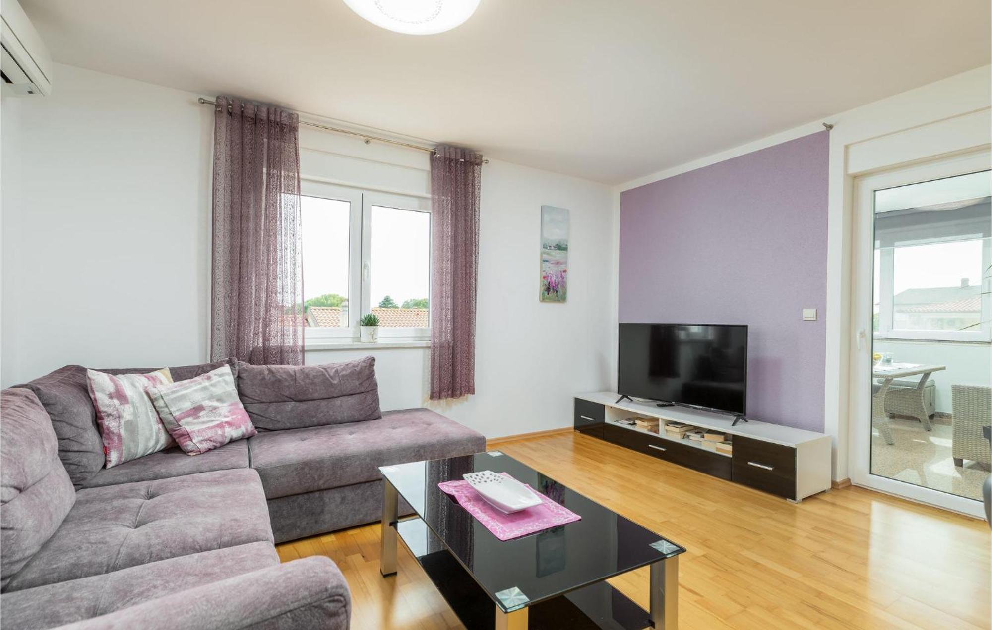 Lovely Apartment In Valbandon With Kitchen ฟาชานา ภายนอก รูปภาพ